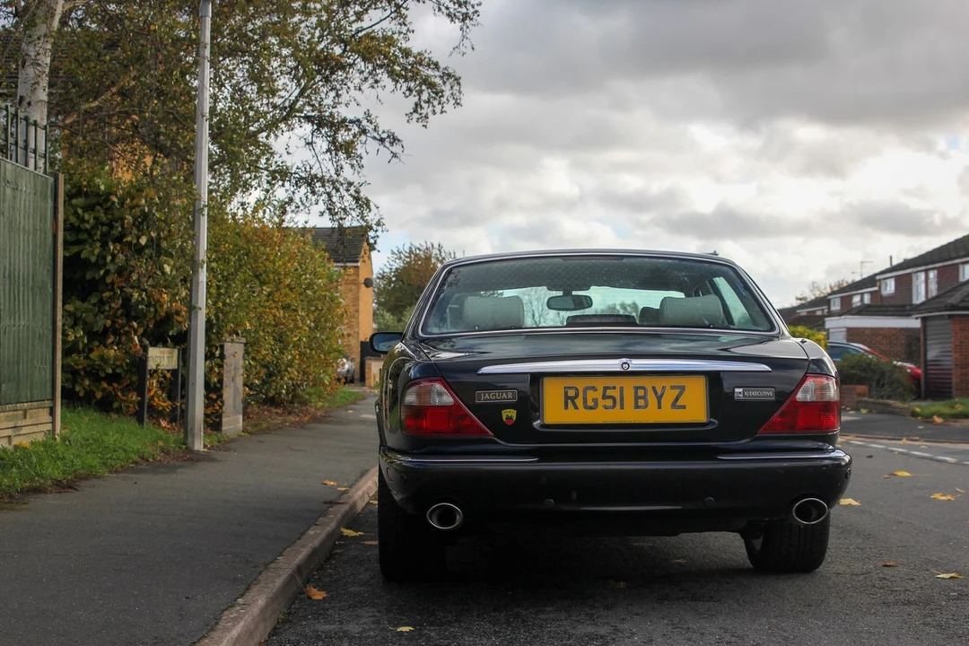 2002 Jaguar X308 XJ - Image 4 of 30