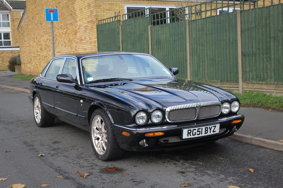 2002 Jaguar X308 XJ - Image 16 of 30