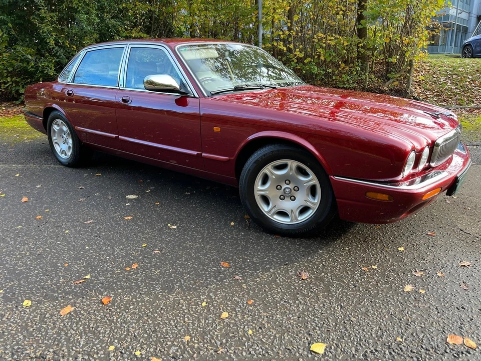 2002 Jaguar X308 XJ - Image 3 of 30