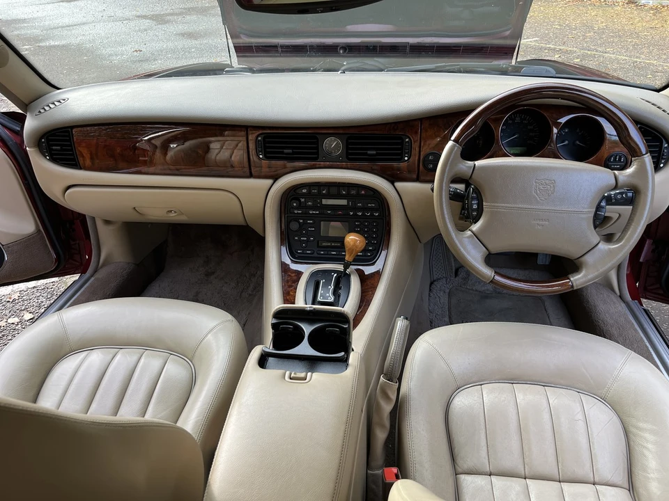 2002 Jaguar X308 XJ - Image 22 of 30
