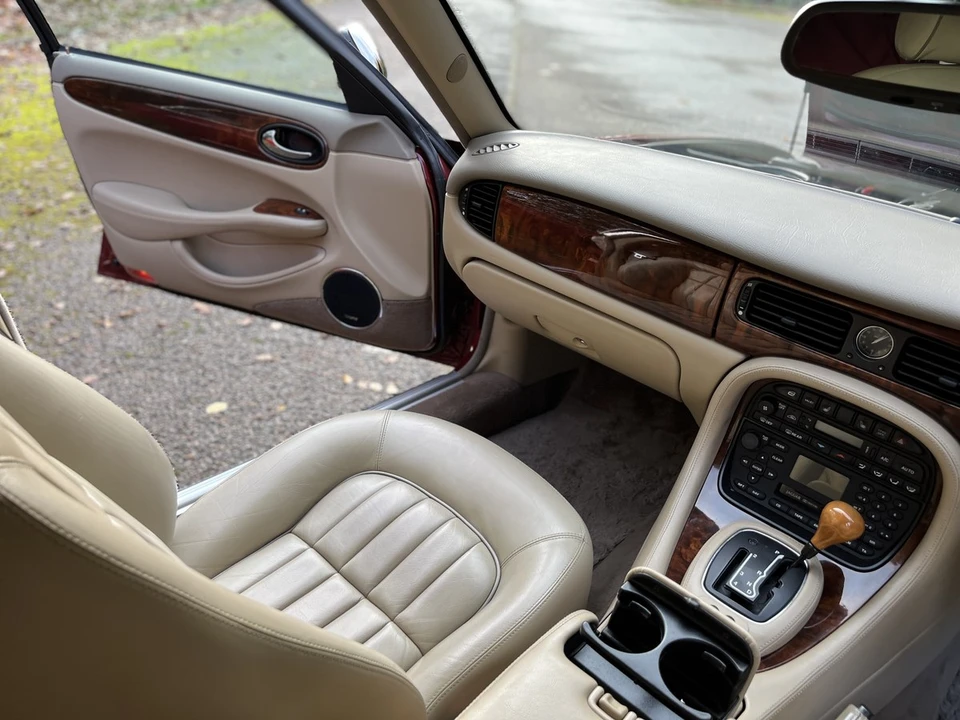 2002 Jaguar X308 XJ - Image 23 of 30