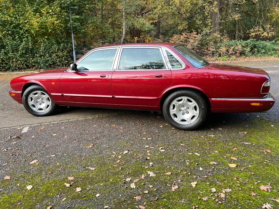 2002 Jaguar X308 XJ - Image 9 of 30
