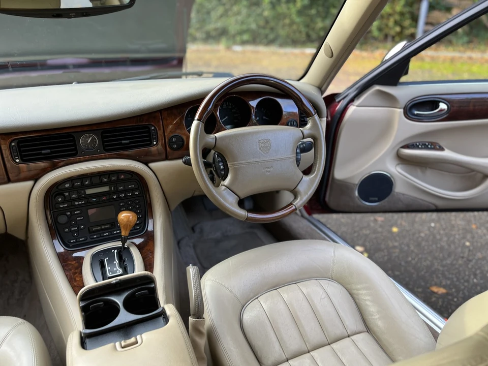 2002 Jaguar X308 XJ - Image 24 of 30