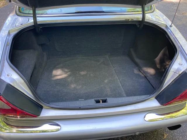 2002 Jaguar X308 XJ - Image 7 of 11