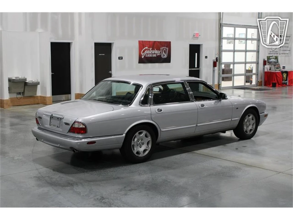 2002 Jaguar X308 XJ - Image 27 of 31