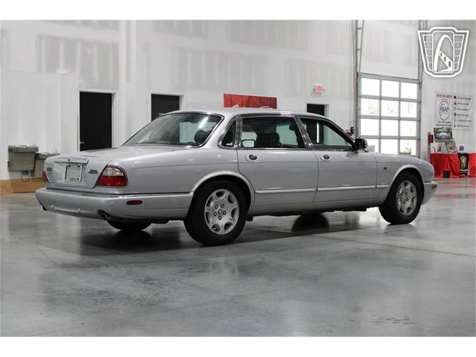 2002 Jaguar X308 XJ - Image 18 of 31