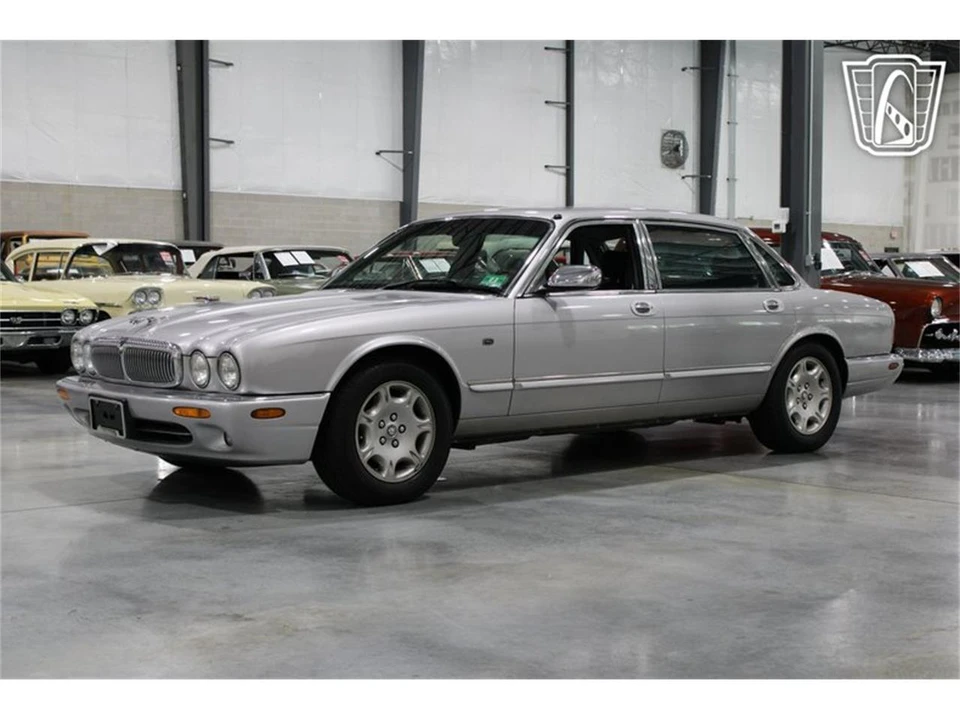 2002 Jaguar X308 XJ - Image 14 of 31