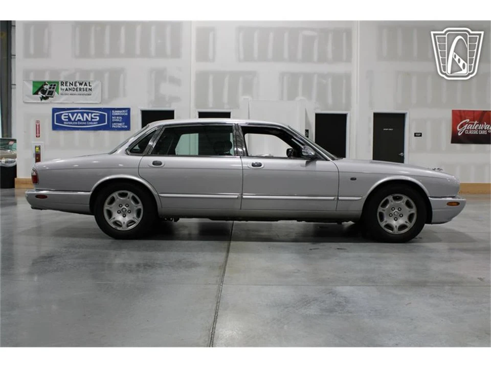 2002 Jaguar X308 XJ - Image 19 of 31