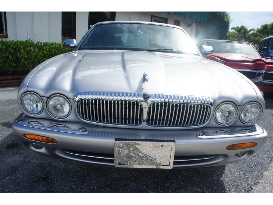 2002 Jaguar X308 XJ - Image 2 of 28