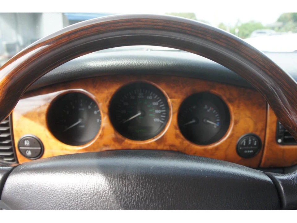 2002 Jaguar X308 XJ - Image 15 of 28
