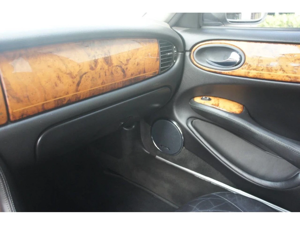 2002 Jaguar X308 XJ - Image 17 of 28