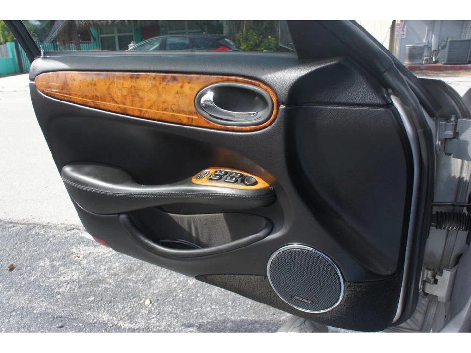 2002 Jaguar X308 XJ - Image 20 of 28