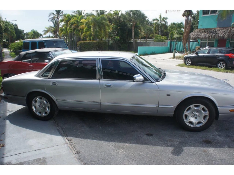 2002 Jaguar X308 XJ - Image 4 of 28