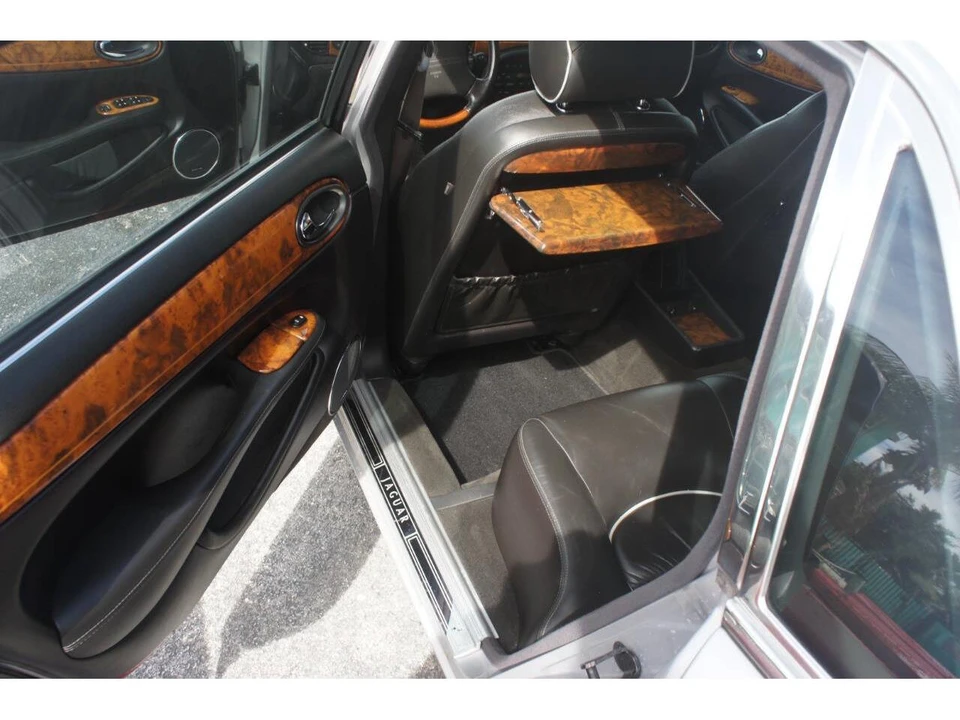 2002 Jaguar X308 XJ - Image 12 of 28