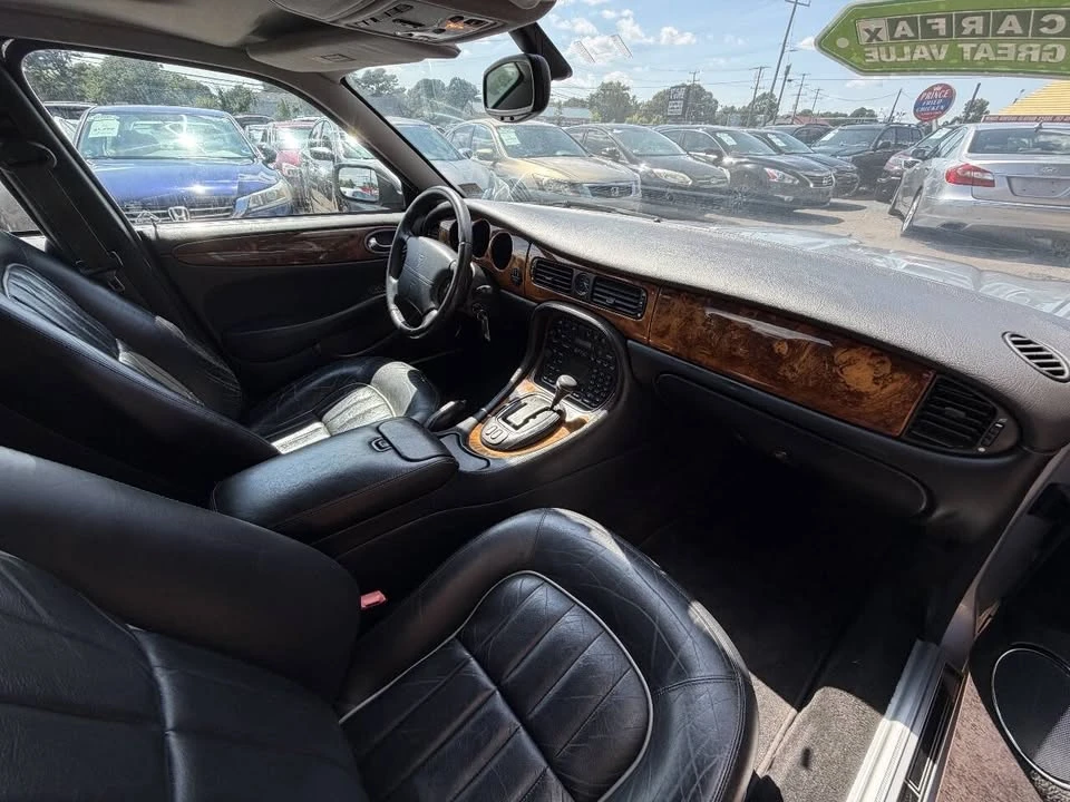 2002 Jaguar X308 XJ - Image 16 of 18