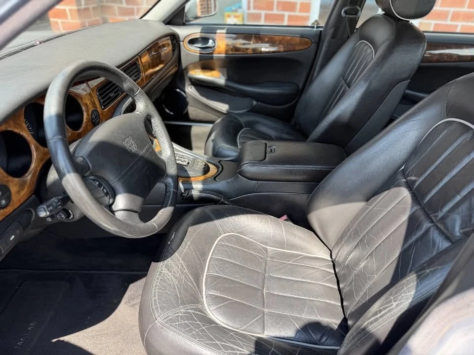 2002 Jaguar X308 XJ - Image 10 of 18