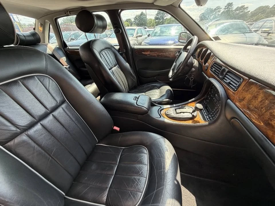 2002 Jaguar X308 XJ - Image 17 of 18