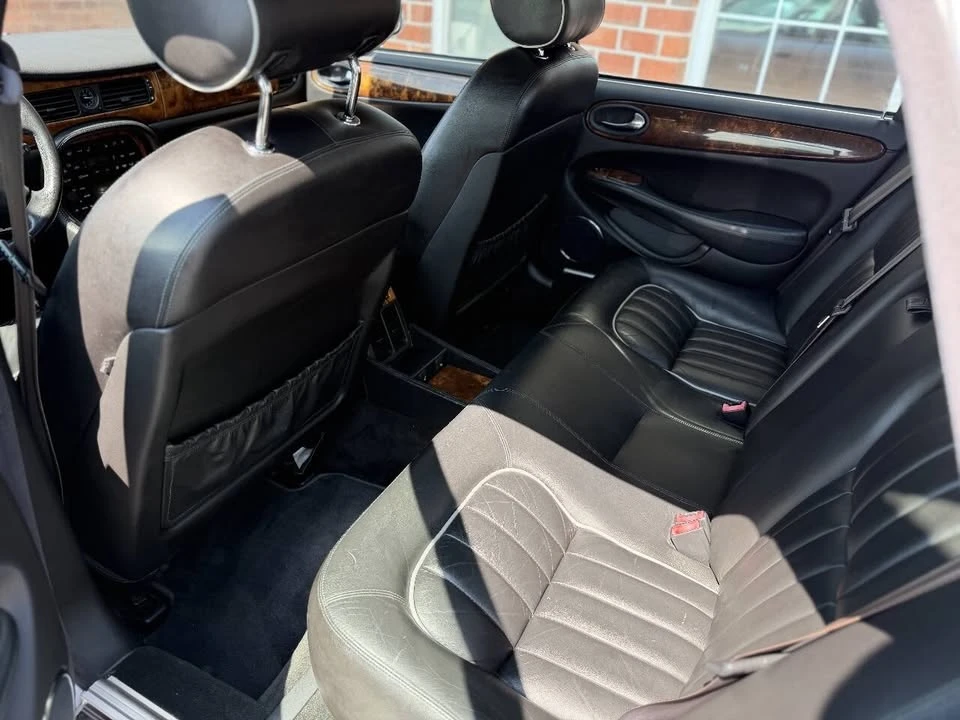 2002 Jaguar X308 XJ - Image 11 of 18