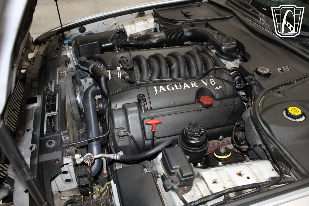 2002 Jaguar X308 XJ - Image 10 of 12
