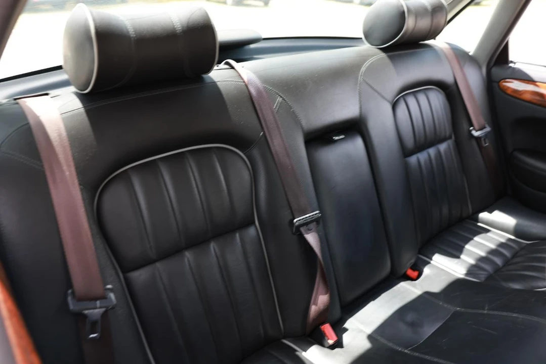 2002 Jaguar X308 XJ - Image 14 of 31