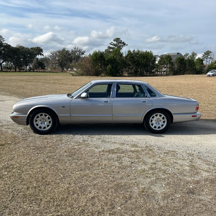 2002 Jaguar X308 XJ - Image 2 of 15