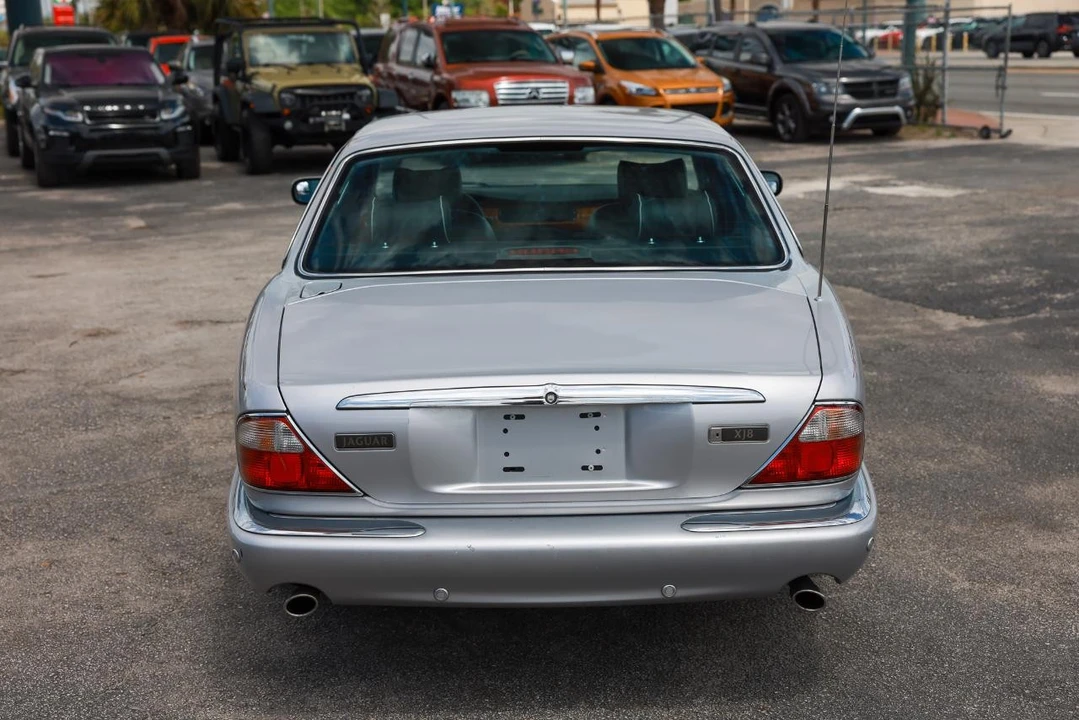 2002 Jaguar X308 XJ - Image 9 of 31