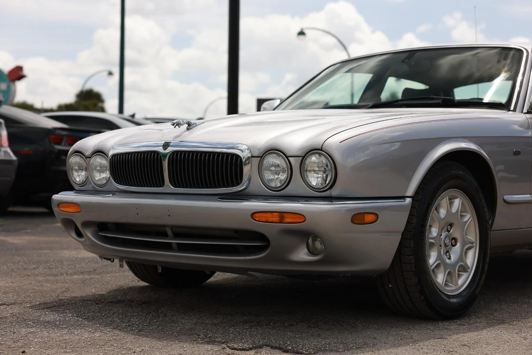 2002 Jaguar X308 XJ - Image 26 of 31