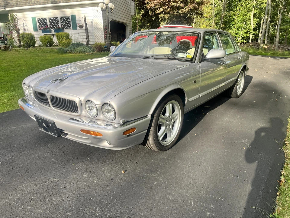 2002 Jaguar X308 XJ - Image 2 of 31