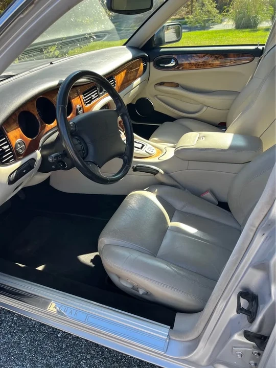 2002 Jaguar X308 XJ - Image 5 of 8