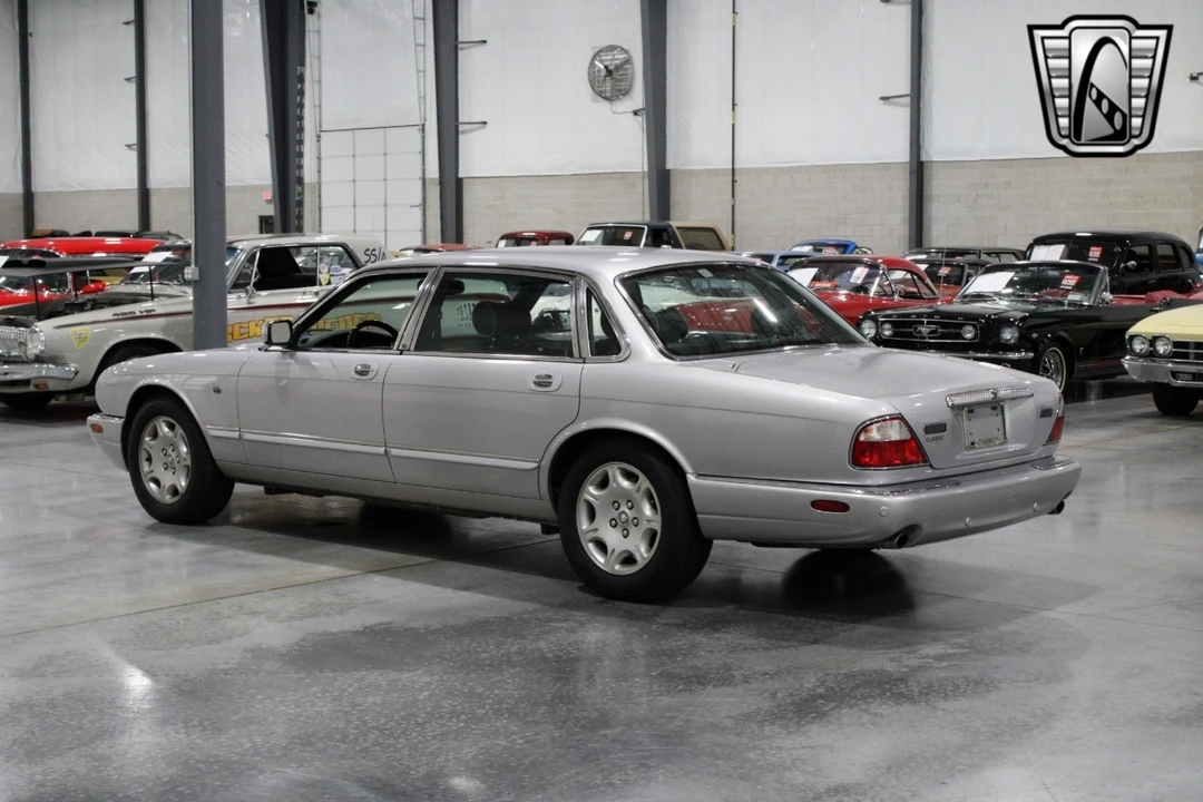 2002 Jaguar X308 XJ - Image 4 of 12