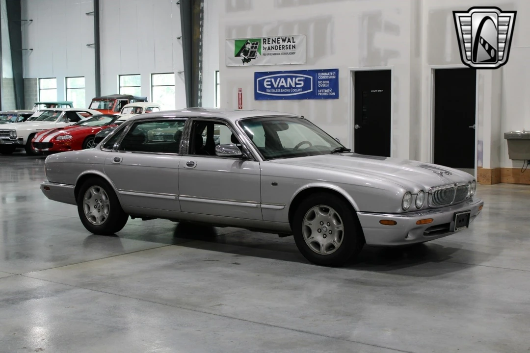 2002 Jaguar X308 XJ - Image 7 of 12