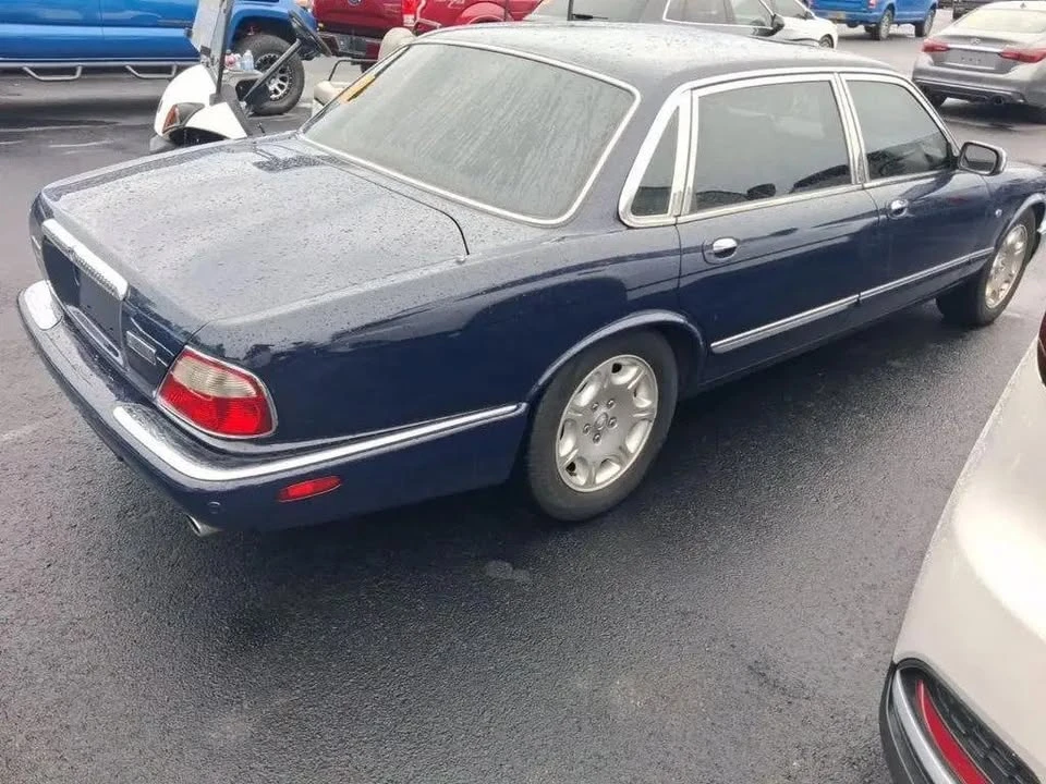 2002 Jaguar X308 XJ - Image 2 of 5