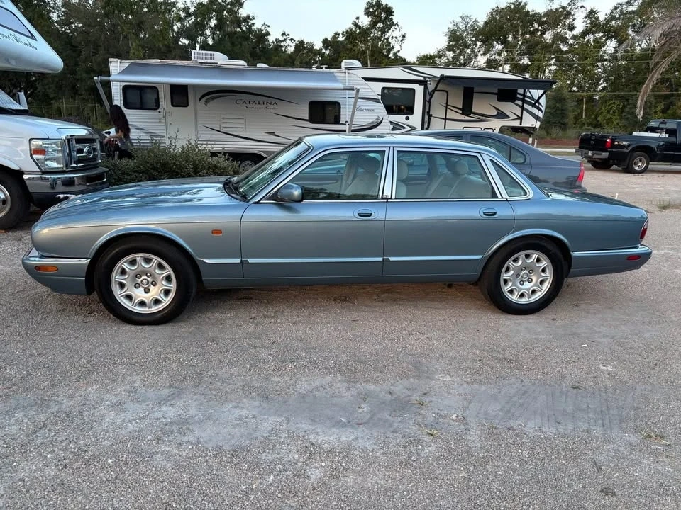 2002 Jaguar X308 XJ - Image 4 of 10