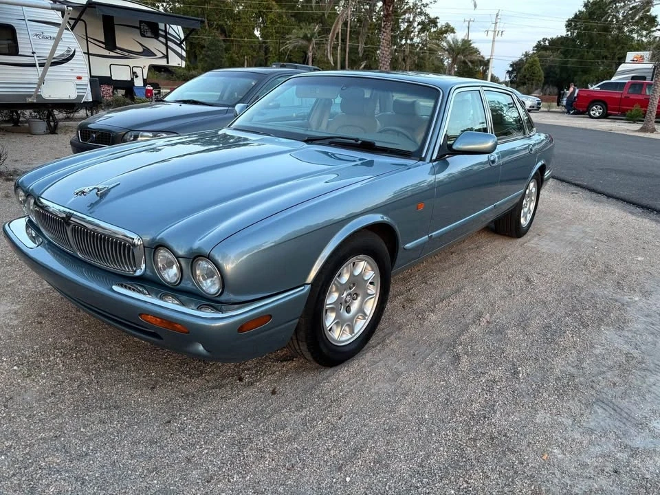2002 Jaguar X308 XJ - Image 3 of 10