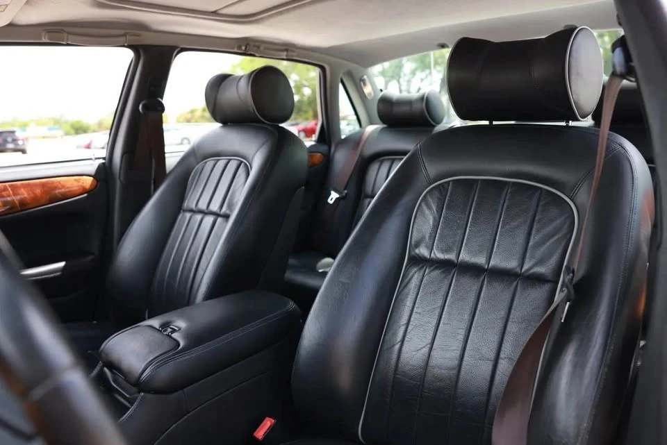2002 Jaguar X308 XJ - Image 8 of 12