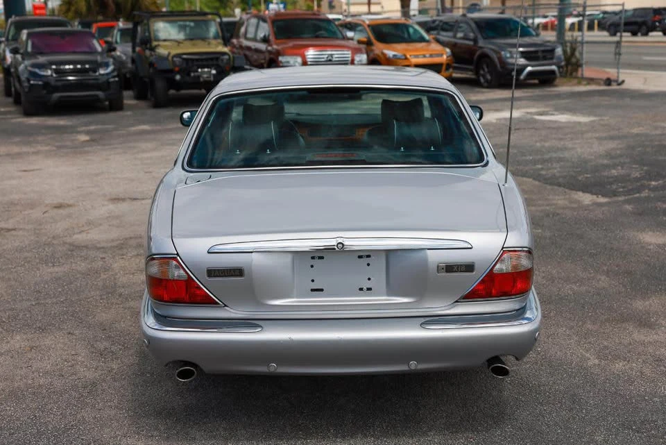 2002 Jaguar X308 XJ - Image 11 of 18