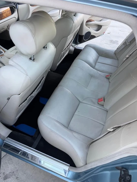 2002 Jaguar X308 XJ - Image 5 of 13