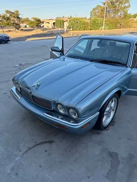 2002 Jaguar XJ8 Sport