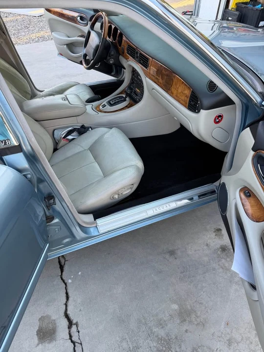 2002 Jaguar X308 XJ - Image 11 of 13