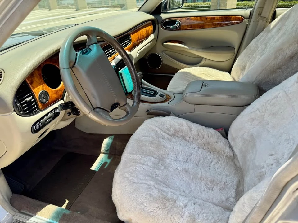 2002 Jaguar X308 XJ - Image 9 of 20