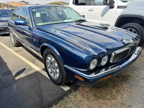 2002 Jaguar XJ XJ8 Sedan 4D