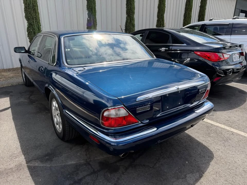 2002 Jaguar X308 XJ - Image 2 of 4