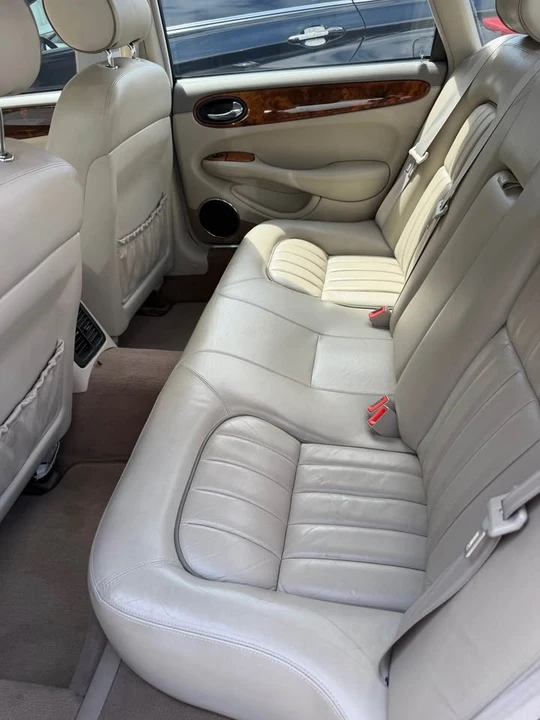 2002 Jaguar X308 XJ - Image 4 of 4