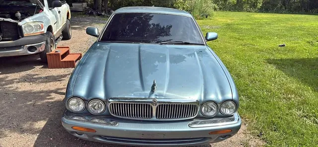 2002 Jaguar XJ XJ8 Sedan 4D