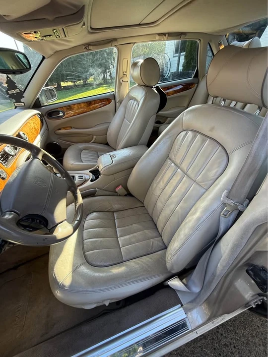 2002 Jaguar X308 XJ - Image 5 of 10
