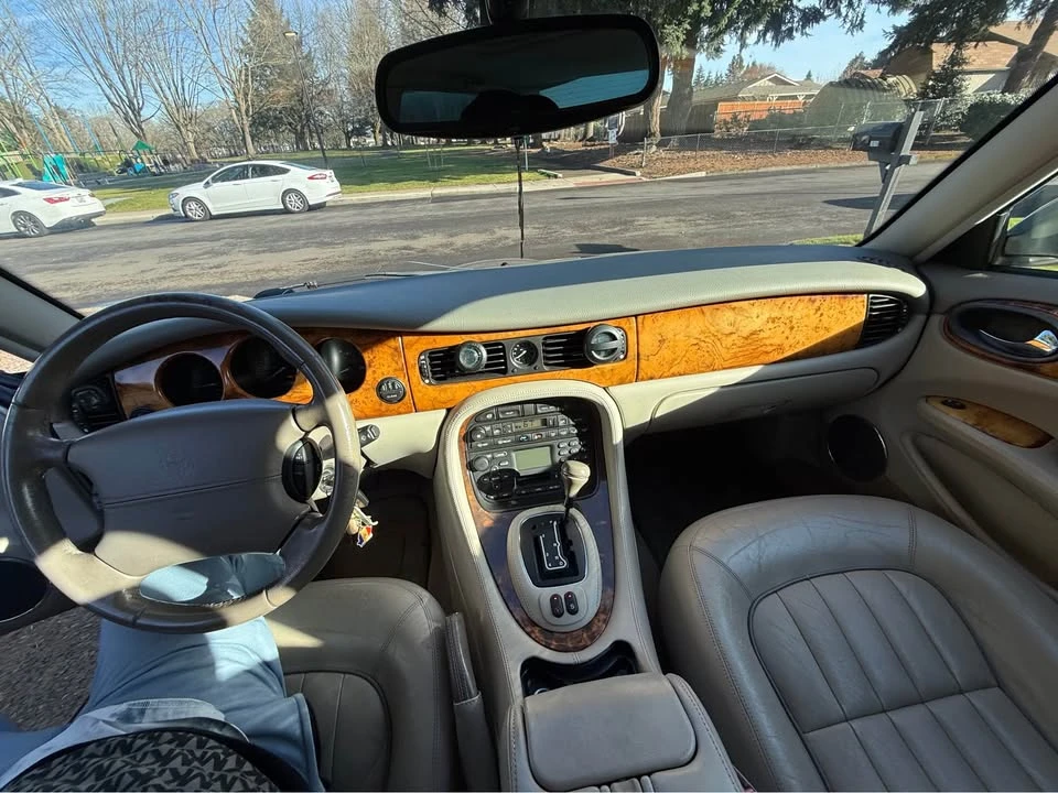 2002 Jaguar X308 XJ - Image 7 of 10