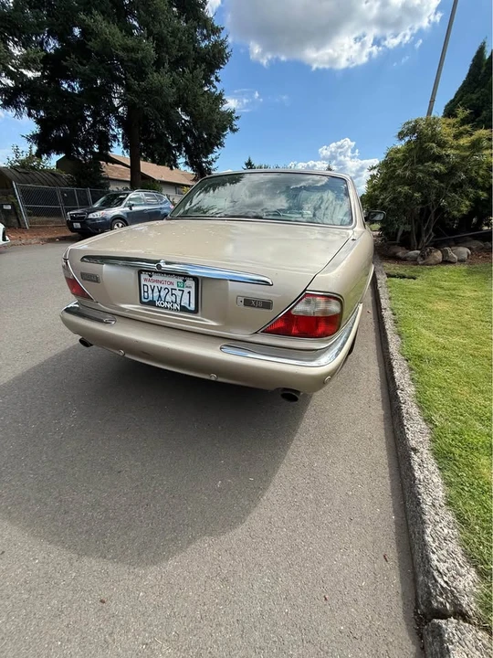 2002 Jaguar X308 XJ - Image 3 of 10