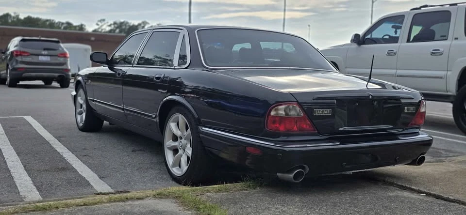 2002 Jaguar X308 XJR - Image 2 of 3