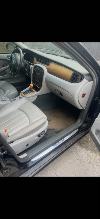 2002 Jaguar X308 XJ - Image 3 of 4