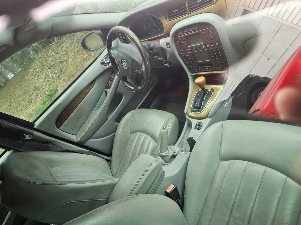 2002 Jaguar X308 XJ - Image 2 of 4